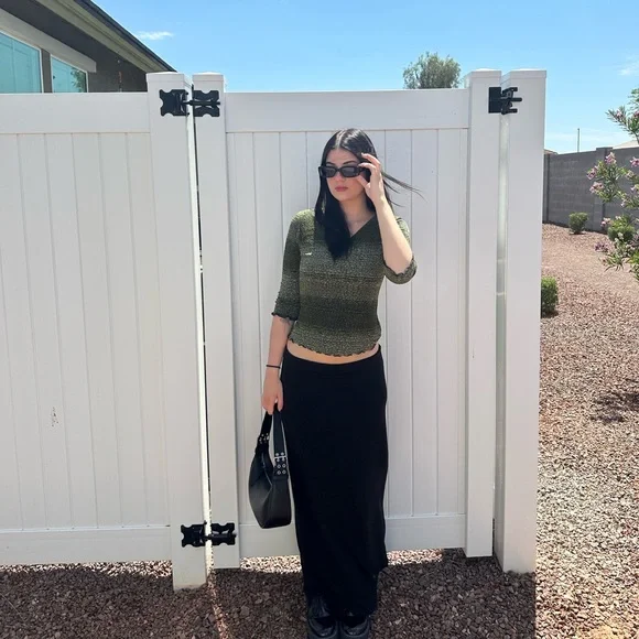 🖤💚90’S RUFFLE ARM TOP💚🖤 - Picture 3 of 3